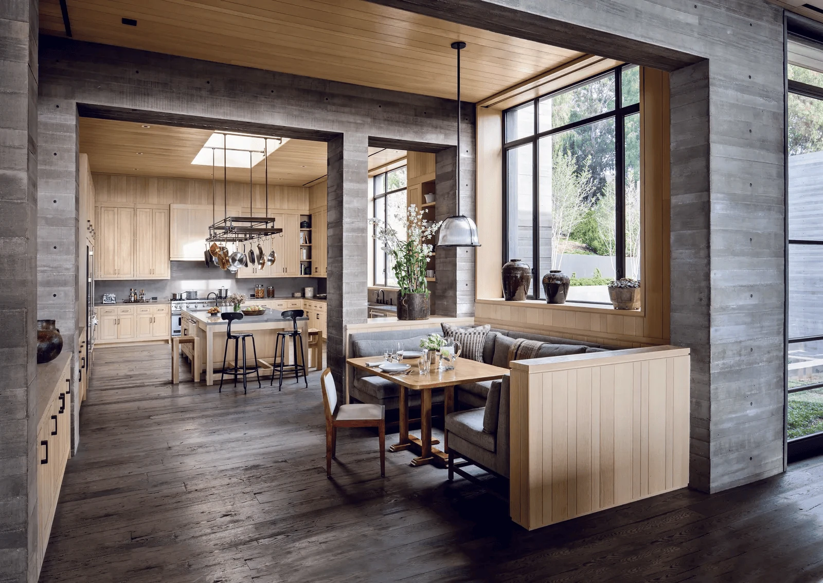 breakfast space with wooden furnishing