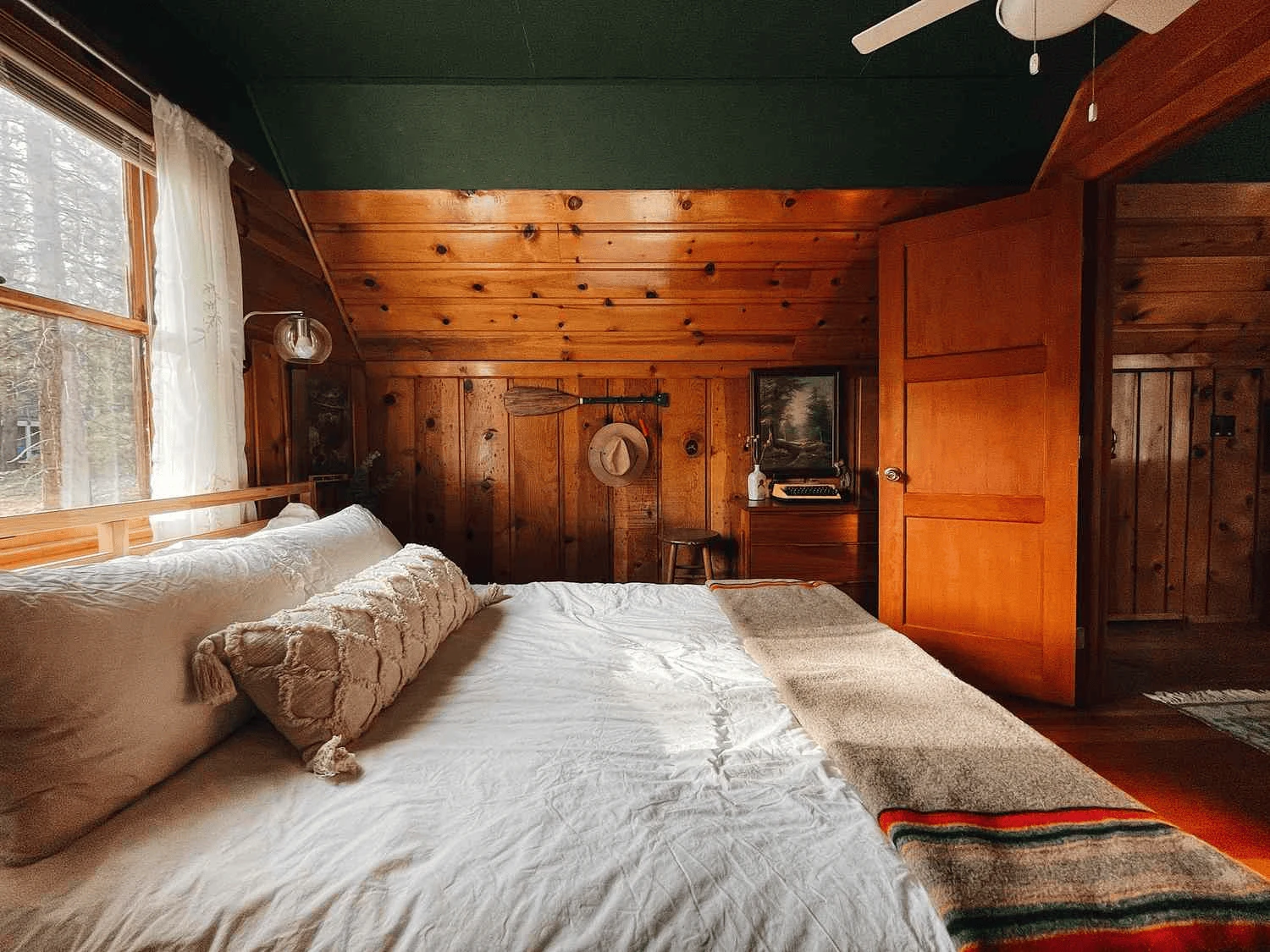 cabin bedroom
