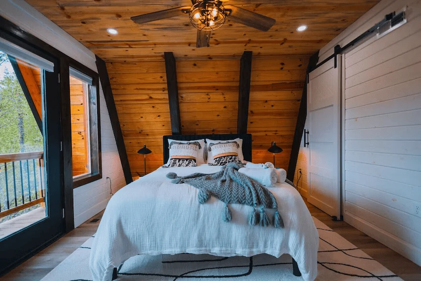 design cabin bedrooms like quiet hideaways