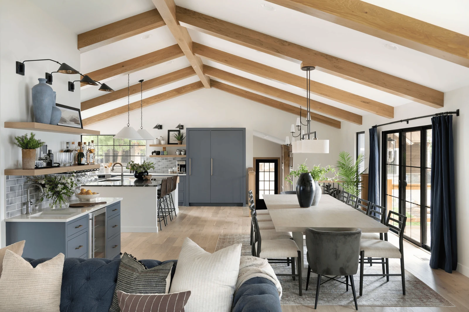 create an open layout for a small cabin