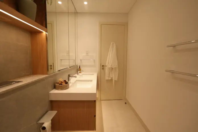 ellinton house bathroom