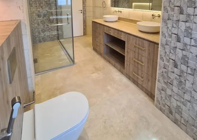 escape to tulum phase bathroom