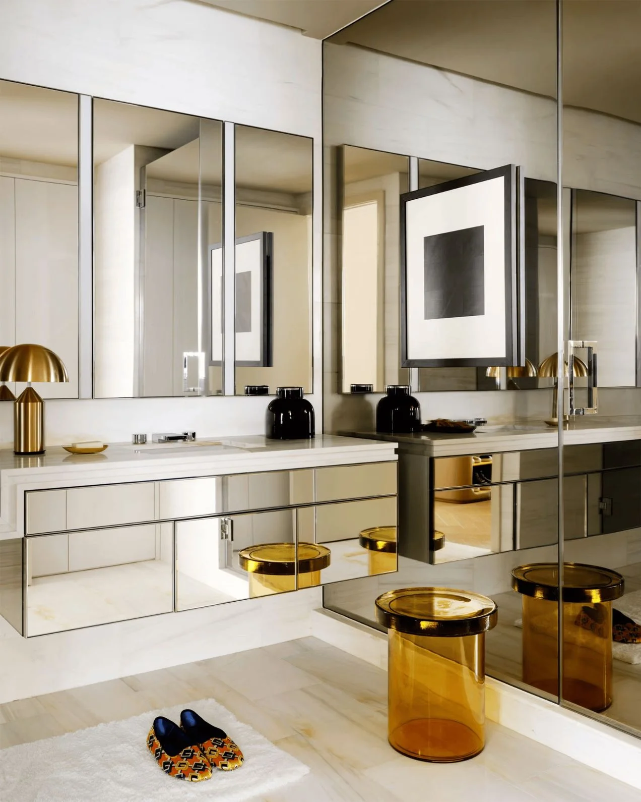 Reflective Surfaces in a Small Bathroom Design ideas