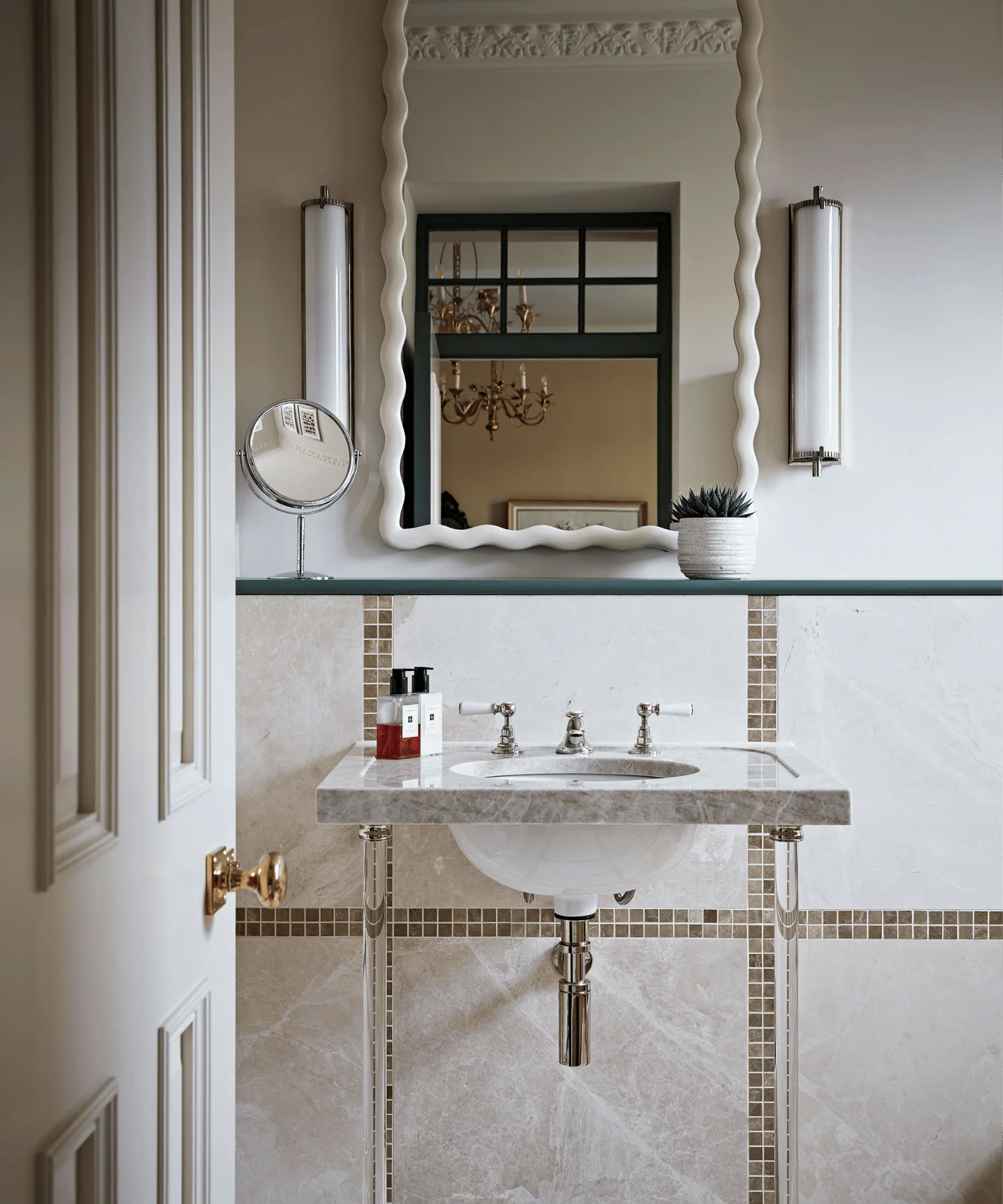 small-bathroom-vertical-led-lights-beside-mirror