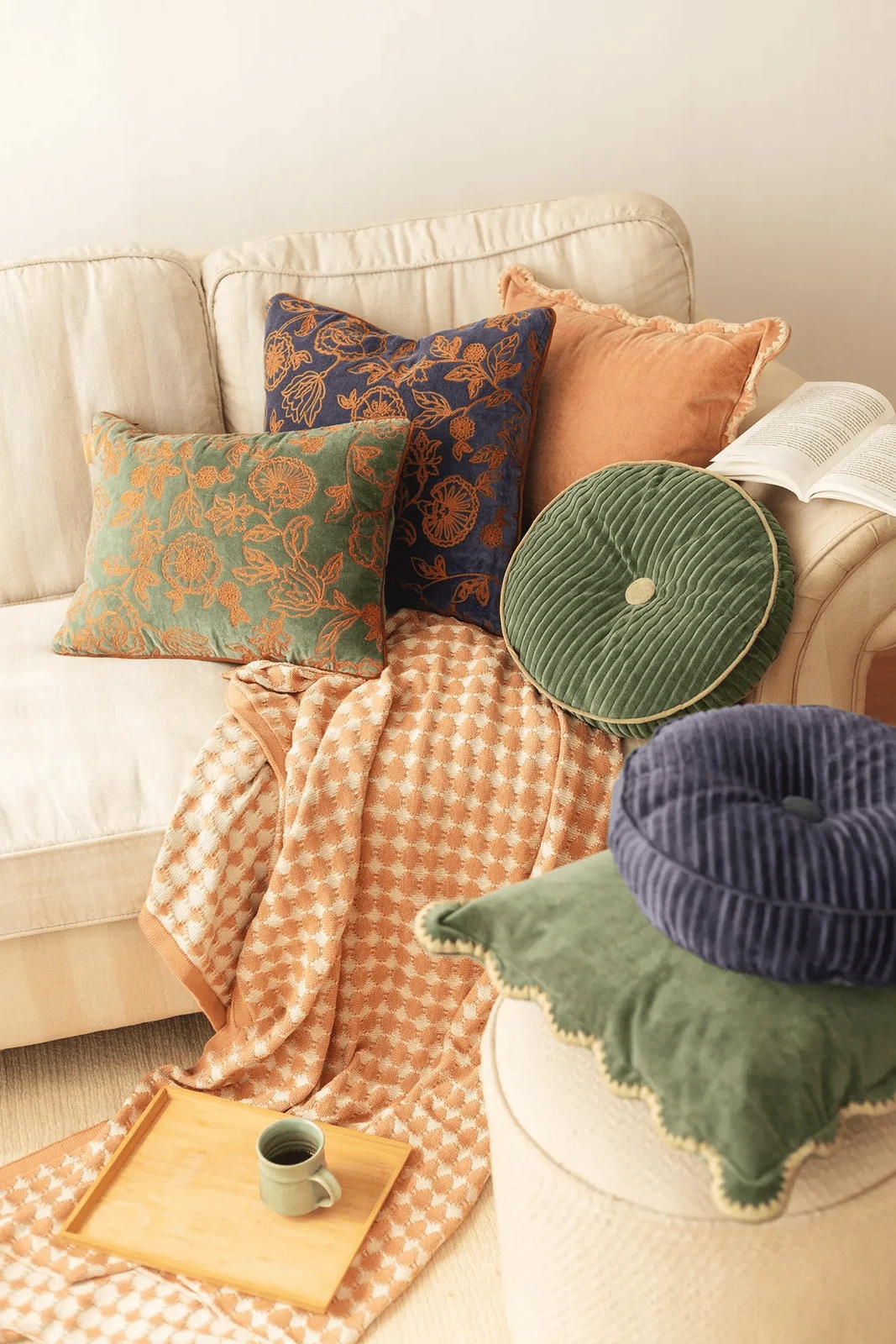 use scallops fringe or piping as an edge whimsical home decor ideas